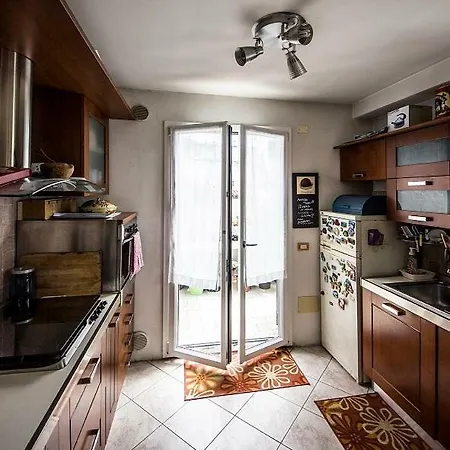 La Rondine Апартаменты